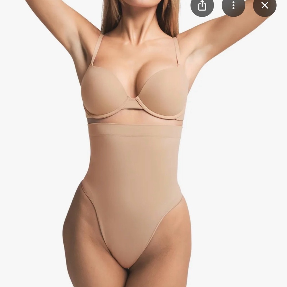 SKIMS Women’s Seamless Sculpt High Waist Thong